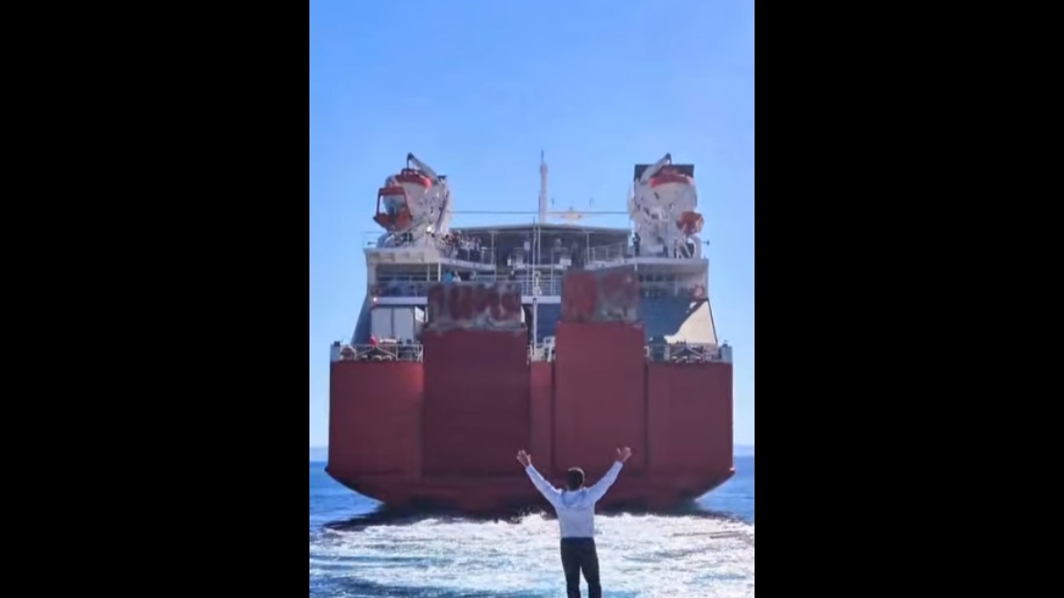 28η Οκτωβρίου: Το συγκλονιστικό βίντεο του αποχαιρετισμού του δημάρχου Σικίνου προς τους μαθητές που συμμετείχαν στην παρέλαση