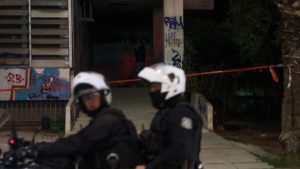 Μάνδρα: «Αφού έχεις όπλο, ρίξε μου» – Τι συνέβη πριν πυροβοληθεί ο 31χρονος