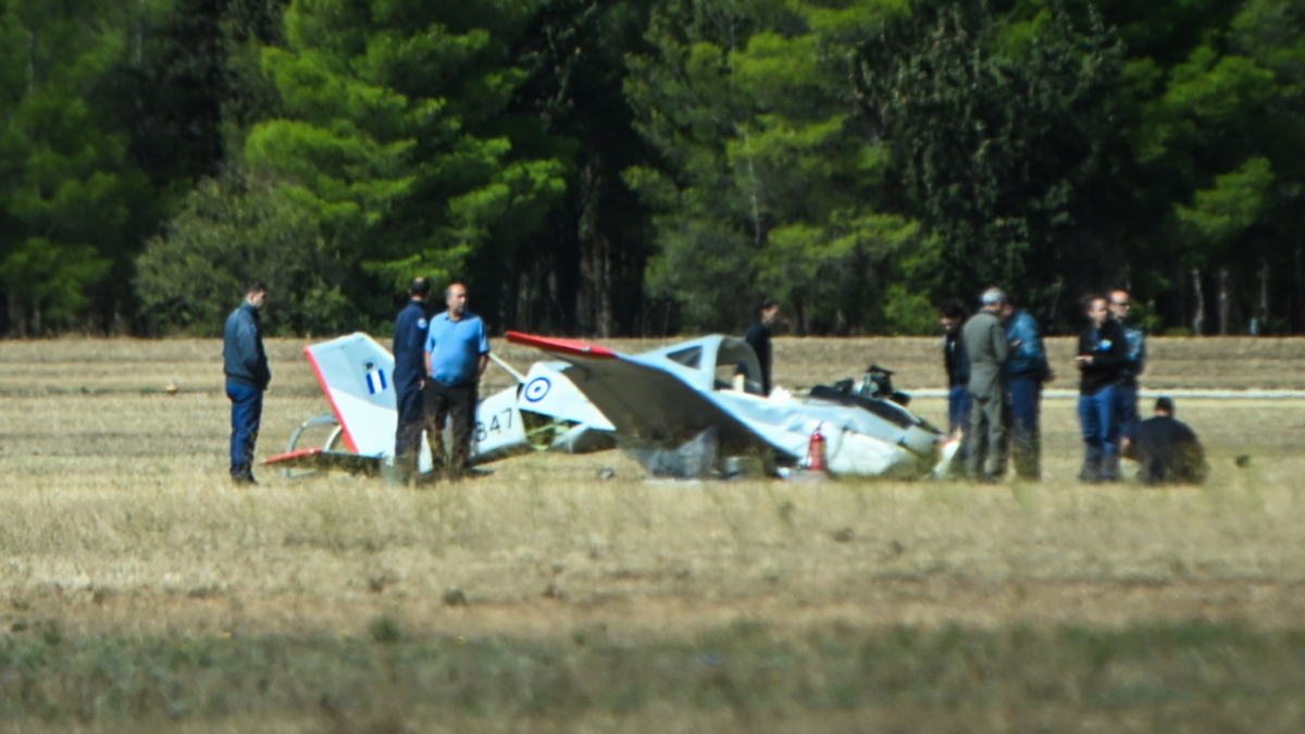 Τατόι: Τα δύο πιθανά σενάρια για την πτώση του αεροσκάφους – Βρισκόταν έξι χρόνια στον αέρα