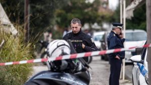 Τρίκαλα: “Είχε πολλούς συντρόφους, με αγνοούσε και με κακοποιούσε” – Σοκάρει η ομολογία του 18χρονου μητροκτόνου