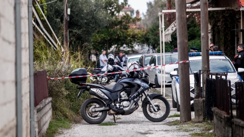 Μητροκτονία στα Τρίκαλα: «Ό,τι έχω να πω, θα το πω στον ανακριτή και τον εισαγγελέα», φέρεται να δήλωσε ο 18χρονος