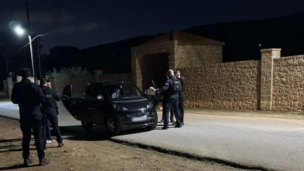 Ειδική τροχονομική δράση σε Μάνδρα και Αγία Βαρβάρα – 54 παραβάσεις και 5 συλλήψεις