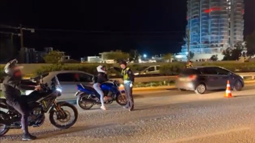 Πάνω από 3.200 παραβάσεις το τελευταίο τετραήμερο σε ελέγχους της Τροχαίας – Συνελήφθησαν 12 οδηγοί (βίντεο)