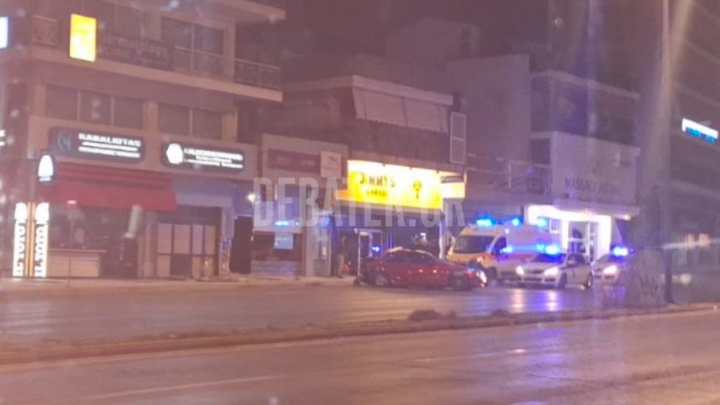 Τροχαίο στην Κηφισίας: Η στιγμή που το ΙΧ μεθυσμένου οδηγού “καρφώνεται” με ταχύτητα σε κατάστημα (βίντεο και φωτογραφίες)
