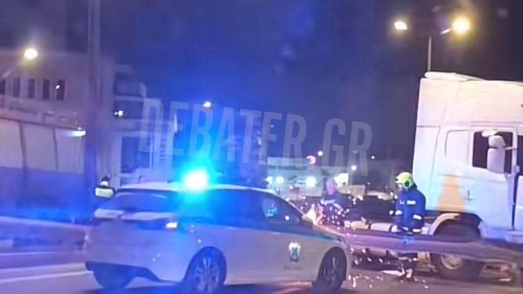 Τροχαίο στον Κηφισό: Βίντεο από το σημείο του ατυχήματος – Νταλίκα προσέκρουσε στις προστατευτικές μπάρες (Εικόνα)