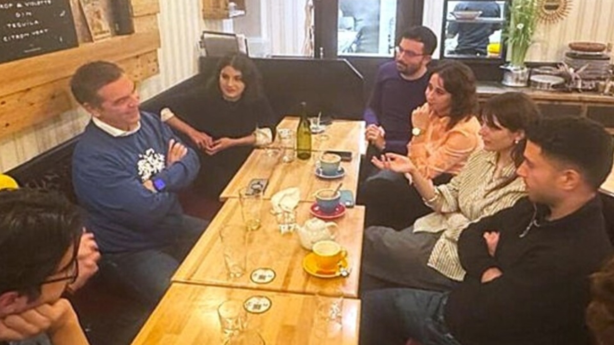 Τσίπρας: Απάντησε σε ερωτήσεις Ελλήνων φοιτητών της Σορβόνης – «Με καθαρή ματιά και γνήσια αγωνία για το αύριο της πατρίδας»