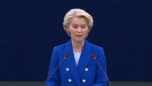 Φον ντερ Λάιεν: “Κάτι επικίνδυνο συμβαίνει στους ουρανούς της Ευρώπης – Το τείχος κατά των drones θα μας προστατεύσει”
