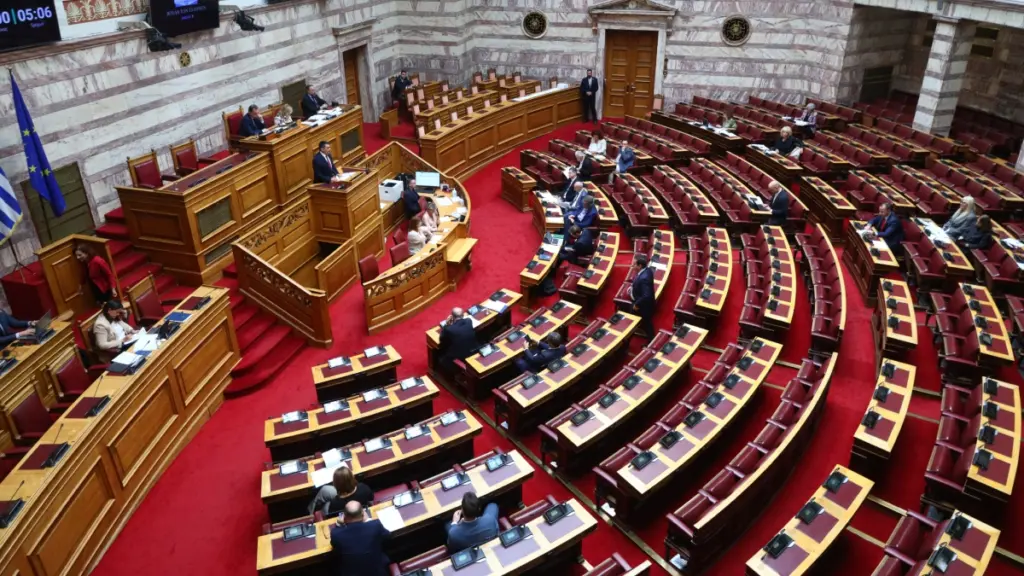 Κατά πλειοψηφία εισάγεται αύριο στην Ολομέλεια το νομοσχέδιο για την ΕΡΤ