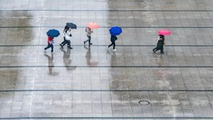 Ρουμανία: Εκατοντάδες σχολεία κλειστά λόγω σφοδρών βροχοπτώσεων – Σε κόκκινο συναγερμό η χώρα