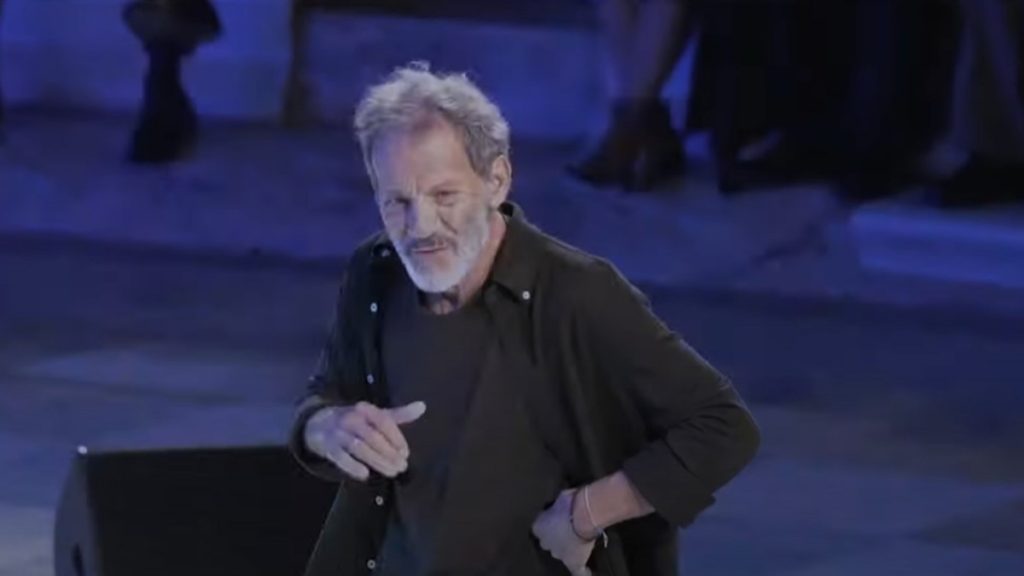 Σταύρος Ξαρχάκος: «Χαίρε Διόνυσε, καλό σου κατευόδιο» – Το συγκινητικό αντίο στον Διονύση Σαββόπουλο