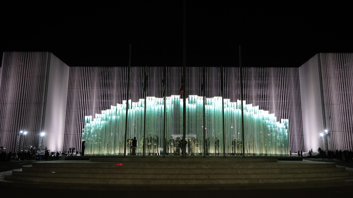 Υπουργείο Εθνικής Άμυνας: Τα μηνύματα Μητσοτάκη και Δένδια για Ένοπλες Δυνάμεις και Μνημείο του Άγνωστου Στρατιώτη