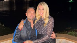 Κωνσταντίνα Σπυροπούλου: Αγκαλιά με τον Βασίλη Σταθοκωστόπουλο σε βραδινή έξοδο για δείπνο (pics)