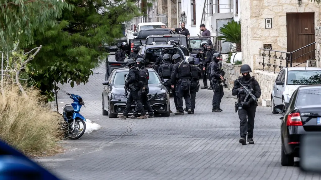 Μακελειό στα Βορίζια: Σπαραγμός και φόβοι για νέο κύκλο αίματος – Επιχείρηση–σκούπα της ΕΛΑΣ, αναζητούνται 3 άτομα