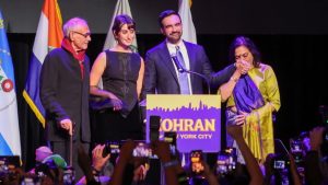 Ζόραν Μαμντάνι: “Η Νέα Υόρκη θα είναι το φως στο πολιτικό σκοτάδι” – Η πρώτη ομιλία μετά την ιστορική νίκη και το μήνυμα στον Τραμπ