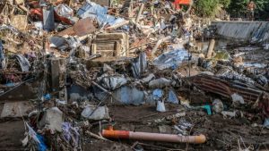 Φιλιππίνες: Στους 140 οι νεκροί από τον τυφώνα Καλμάγκι – Ανυπολόγιστες καταστροφές (βίντεο)