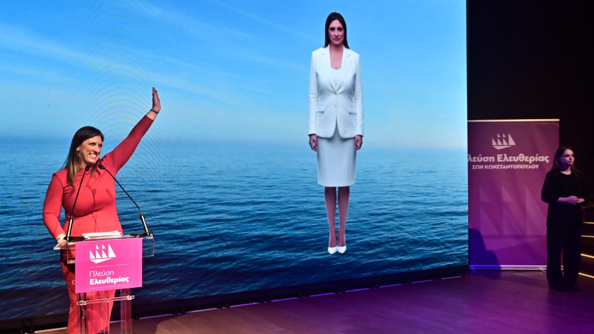 Η Ζωή σε… πρώτο πλάνο – Παρουσίασε το πρόγραμμα της “Πλεύσης” ως πυροσβέστης, δικαστής, λιμενικός, αγρότισσα και αρχαία Ελληνίδα