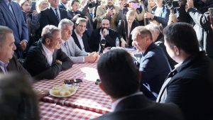 Μητσοτάκης: “Αυξάνονται κατά 50% τα όρια επιστροφής του ΕΦΚ στο αγροτικό πετρέλαιο – Θα στηρίξουμε τον πρωτογενή τομέα”