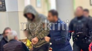 Βορίζια: Στον εισαγγελέα με κατεβασμένο κεφάλι ο 23χρονος ανιψιός του Καργάκη για τη βόμβα στο σπίτι των Φραγκιαδάκηδων