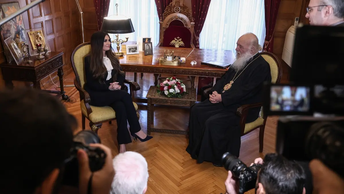 Στον Αρχιεπίσκοπο Ιερώνυμο η Κίμπερλι Γκιλφόιλ: “Είναι θαυμάσιο που σας γνωρίζω” (βίντεο)