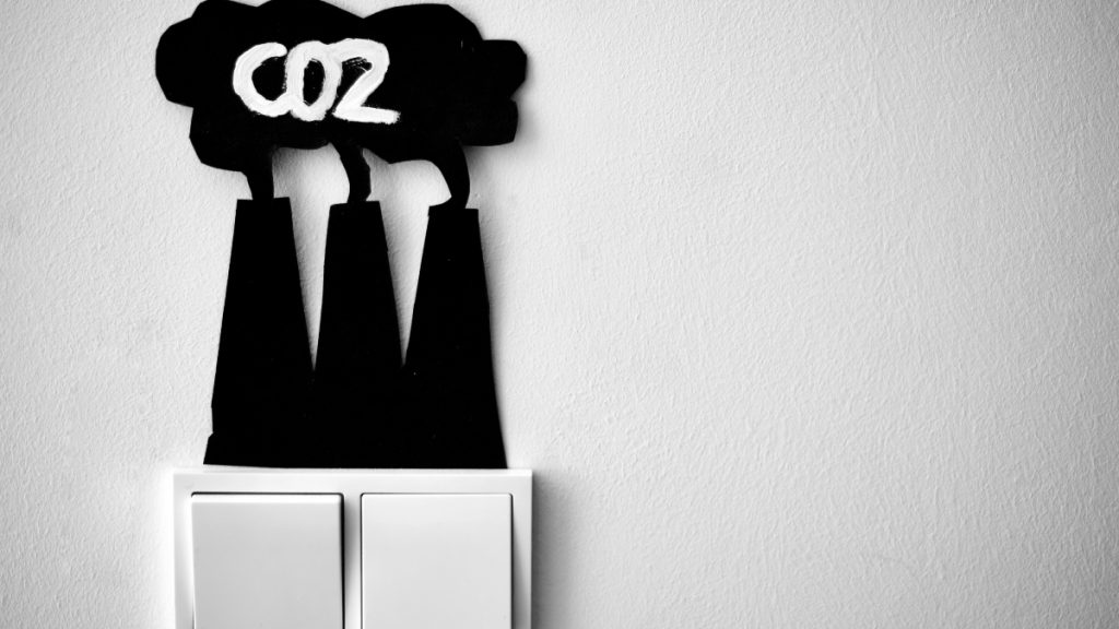 Προς νέο ρεκόρ το 2025 οι εκπομπές CO2 εξαιτίας της καύσης ορυκτών καυσίμων