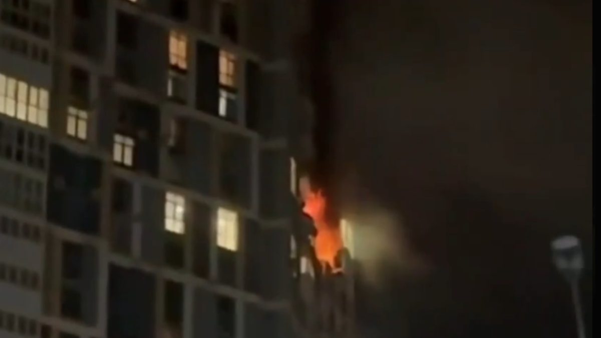 Κίεβο: Μαζική ρωσική επίθεση με drones και πυραύλους – Ένας νεκρός και 15 τραυματίες (βίντεο)