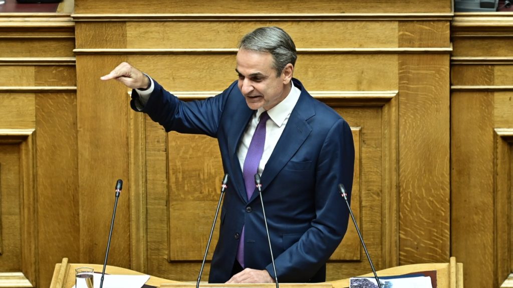 Βουλή: LIVE η “μονομαχία” Μητσοτάκη – Ανδρουλάκη για την ακρίβεια – Η ομιλία του πρωθυπουργού