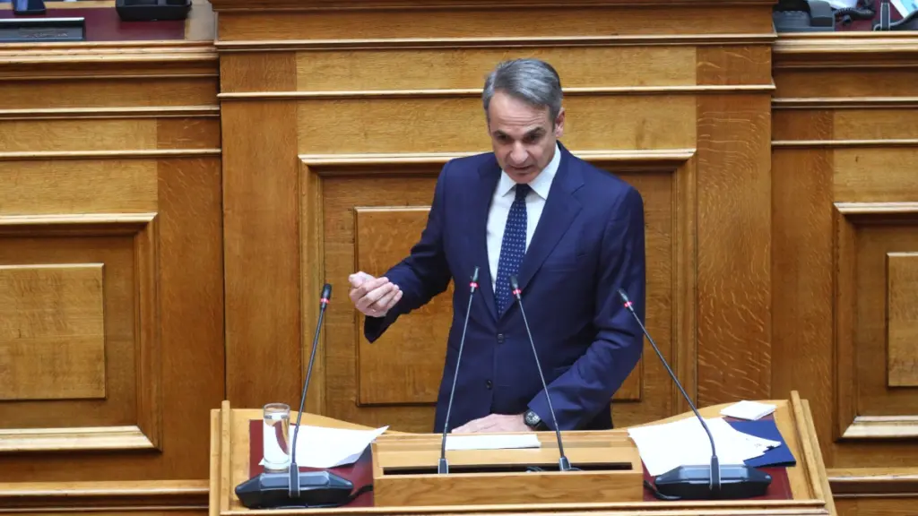 Στην Βουλή την Παρασκευή 27/2 ο Μητσοτάκης – Θα απαντήσει σε επίκαιρη ερώτηση του Ανδρουλάκη