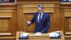 Βουλή – Μητσοτάκης: “Η καλύτερη απάντηση στην ακρίβεια είναι η μόνιμη αύξηση εισοδημάτων – Δεν είμαι ο Χάρι Πότερ”