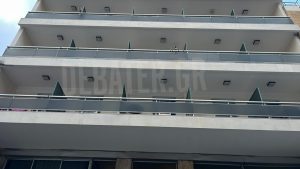 Γηροκομείο-κολαστήριο στην Κυψέλη: “Άκουγα ηλικιωμένους να κλαίνε και να ζητούν βοήθεια – Είδα εργαζόμενο να χτυπά τρόφιμο”