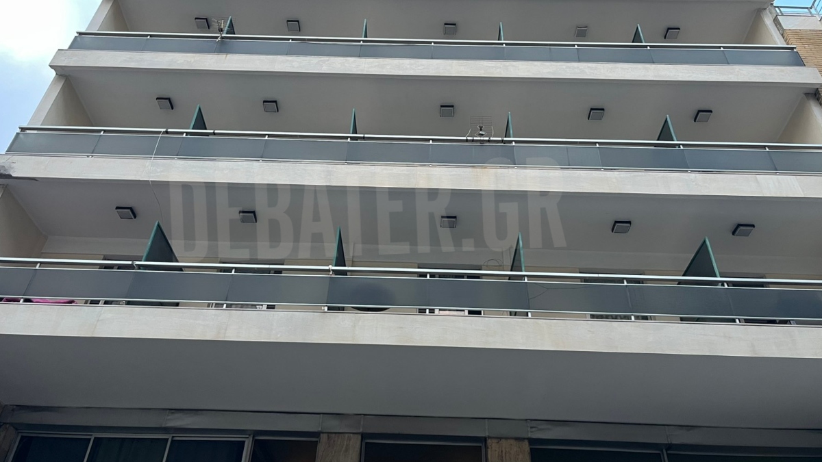 Γηροκομείο-κολαστήριο στην Κυψέλη: “Άκουγα ηλικιωμένους να κλαίνε και να ζητούν βοήθεια – Είδα εργαζόμενο να χτυπά τρόφιμο”