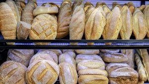 ΕΦΕΤ: “Καμπανάκι” για την αύξηση της περιεκτικότητας αλατιού στο ψωμί των φούρνων