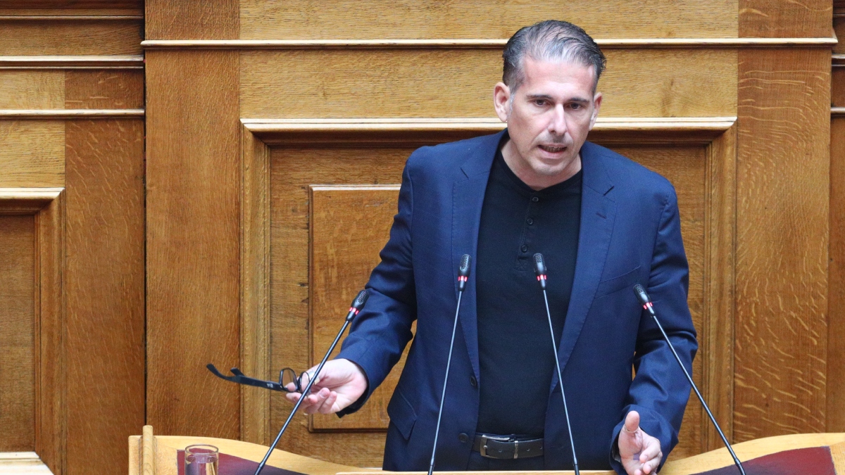 Διαμαντής Καραναστάσης: Παραιτήθηκε από βουλευτής της “Πλεύσης” – “Η ανοχή μου στη βρομιά έχει όρια, επιστρέφω στον Πολιτισμό”