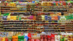 Η παγκόσμια αύξηση στην κατανάλωση υπερεπεξεργασμένων τροφίμων απειλεί τη δημόσια υγεία