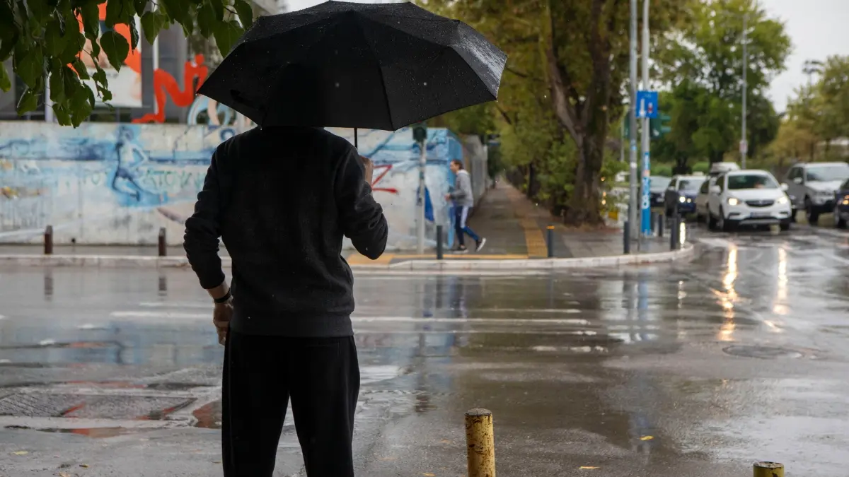 Κακοκαιρία Adel: Συνεχίζεται το σφυροκόπημα  – Πότε αναμένεται να εξασθενήσει