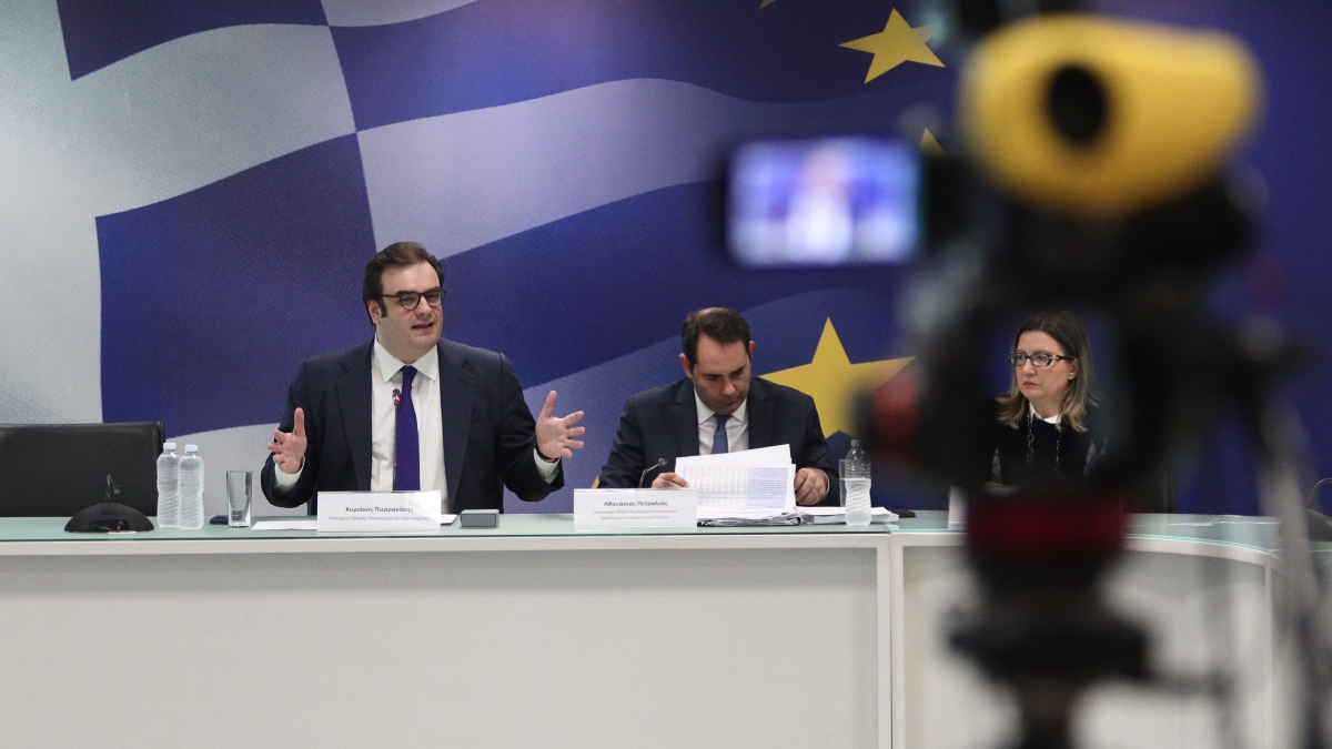 Προϋπολογισμός 2026: Δημοσιονομικές παρεμβάσεις 2,9 δισ. ευρώ – Όλο το πακέτο μέτρων ενίσχυσης των εισοδημάτων