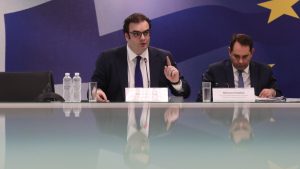 Προϋπολογισμός 2026: Αυτά είναι τα μέτρα για φόρους, μισθούς και συντάξεις