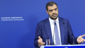 Μαρινάκης για Ζαχάροβα: “Είμαστε κυρίαρχο κράτος, δεν θα πάρουμε την άδεια κανενός”