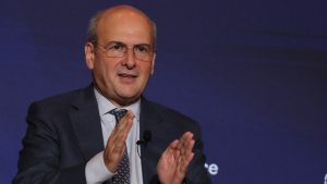 Χατζηδάκης: “Με χρήση τεχνητής νοημοσύνης η μείωση της γραφειοκρατίας στο Δημόσιο”