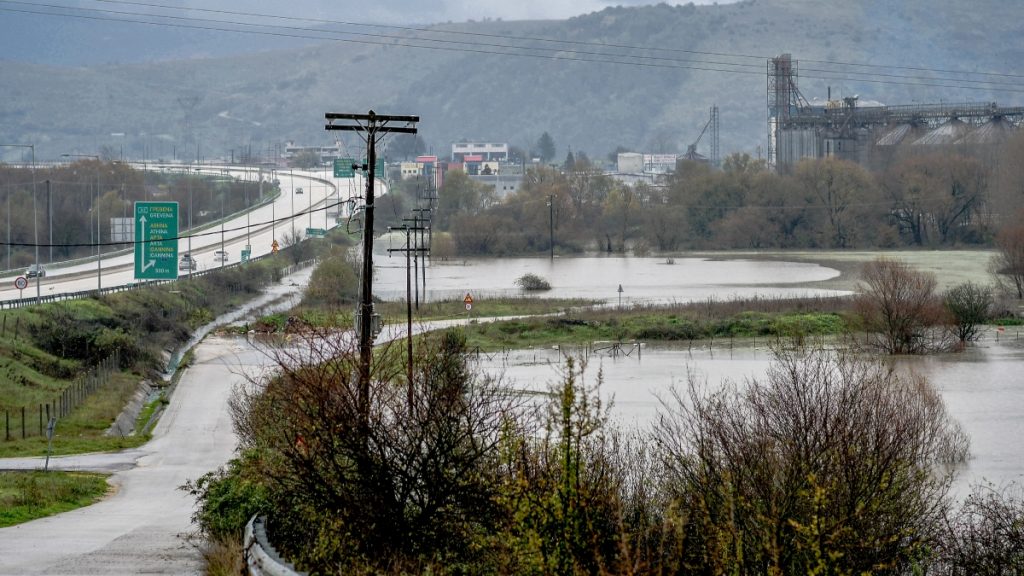 “Καμπανάκι” μετεωρολόγων για τη σφοδρή κακοκαιρία: “Προσοχή στη Δυτική Ελλάδα, θα πέσει μεγάλος όγκος νερού”