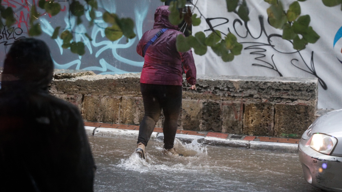Στο έλεος της κακοκαιρίας Adel 10 περιοχές έως και αύριο – Νέο έκτακτο δελτίο της ΕΜΥ για βροχές, καταιγίδες και χαλάζι