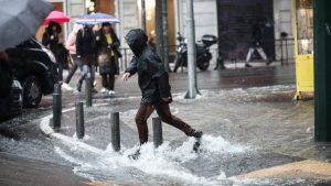 Στη δίνη της κακοκαιρίας Adel η χώρα: Σήμερα η πιο δύσκολη ημέρα με καταιγίδες, κεραυνούς και χαλάζι – Οι περιοχές σε “Red Code”