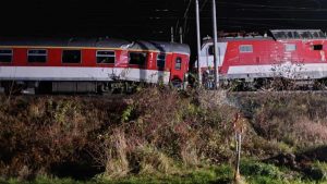 Σύγκρουση τρένων στη Σλοβακία – Στο σημείο ισχυρές δυνάμεις διάσωσης