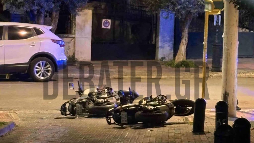 Κινηματογραφική καταδίωξη στον Άγιο Δημήτριο: 4 διαρρήκτες εμβόλισαν μηχανές της ΕΛΑΣ και τραυμάτισαν αστυνομικούς (Εικόνες)