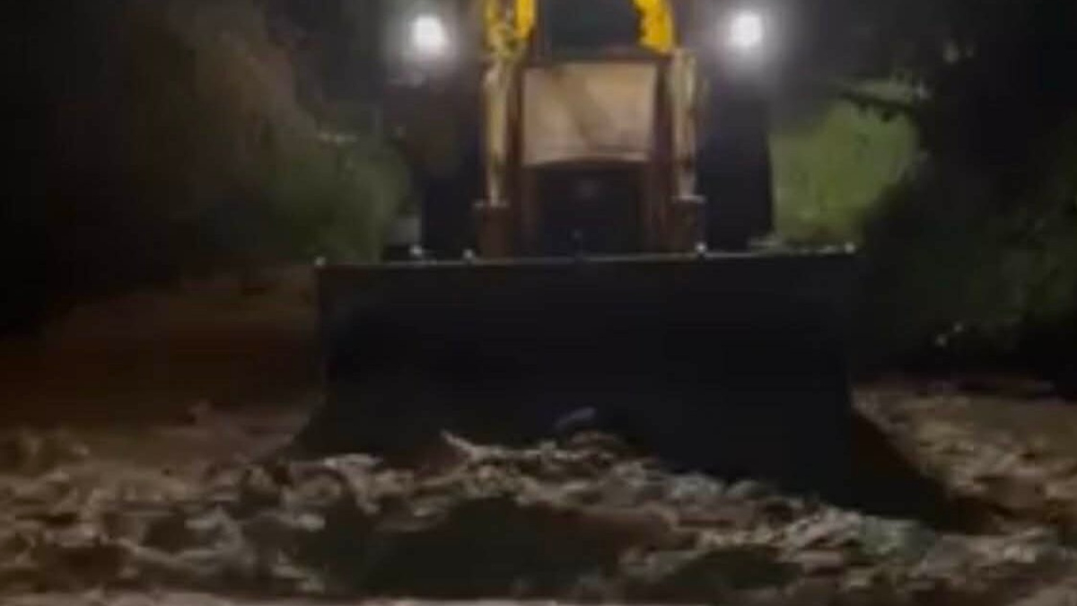 Αγρίνιο: Υπερχείλιση ρέματος στην περιοχή Ζευγαράκι (Βίντεο)