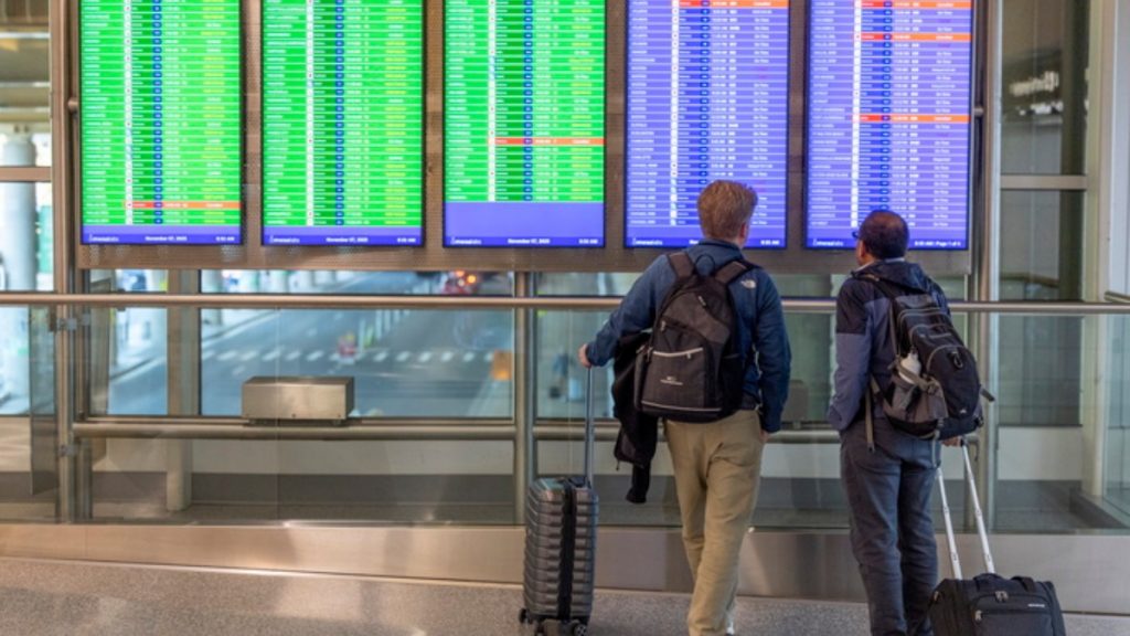 ΗΠΑ: Εκατοντάδες πτήσεις ακυρώθηκαν σε αμερικανικά αεροδρόμια λόγω του παρατεταμένου shutdown