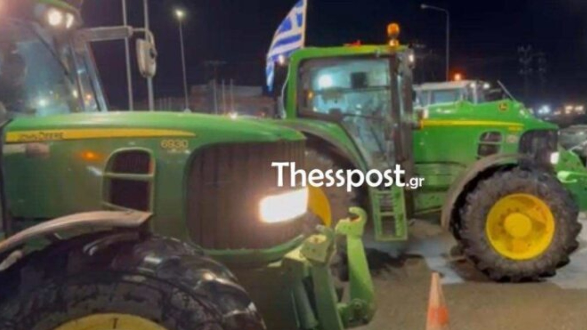 Αλεξανδρούπολη: Απέκλεισαν το αεροδρόμιο αγρότες με τρακτέρ – Το μήνυμα για την επίσκεψη Μητσοτάκη (Βίντεο)