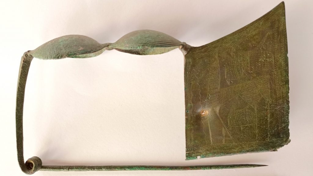 ΥΠΠΟ: Εντυπωσιακές ταφές των αρχαϊκών χρόνων στην Φθιώτιδα – Η αρχόντισσα με το ανεστραμμένο διάδημα (φωτογραφίες)