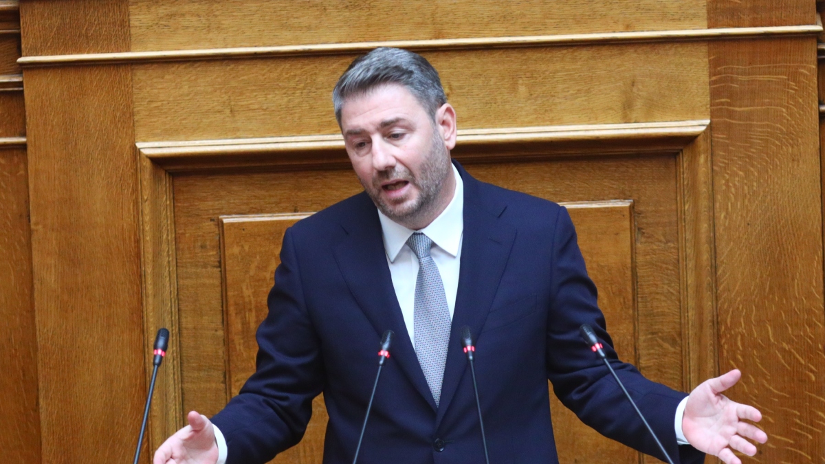 Ανδρουλάκης: “Εκατομμύρια πολίτες καλούνται να γίνουν Χάρι Πότερ για να τα βγάλουν πέρα”