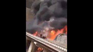 Σαουδική Αραβία: Λεωφορείο που μετέφερε προσκυνητές συγκρούστηκε με βυτιοφόρο – Αναφορές για 45 νεκρούς (βίντεο+φωτογραφίες)