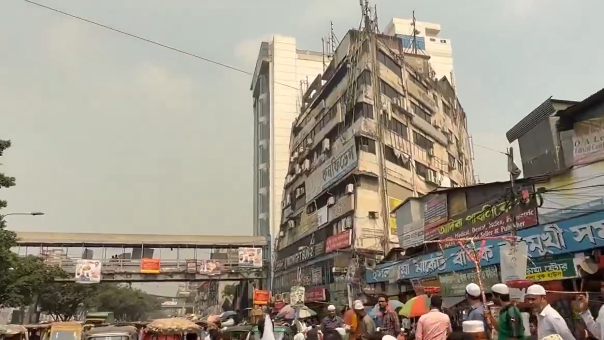 Μπανγκλαντές: Τουλάχιστον τρεις νεκροί από τον σεισμό των 5,5 Ρίχτερ (βίντεο+φωτογραφίες)